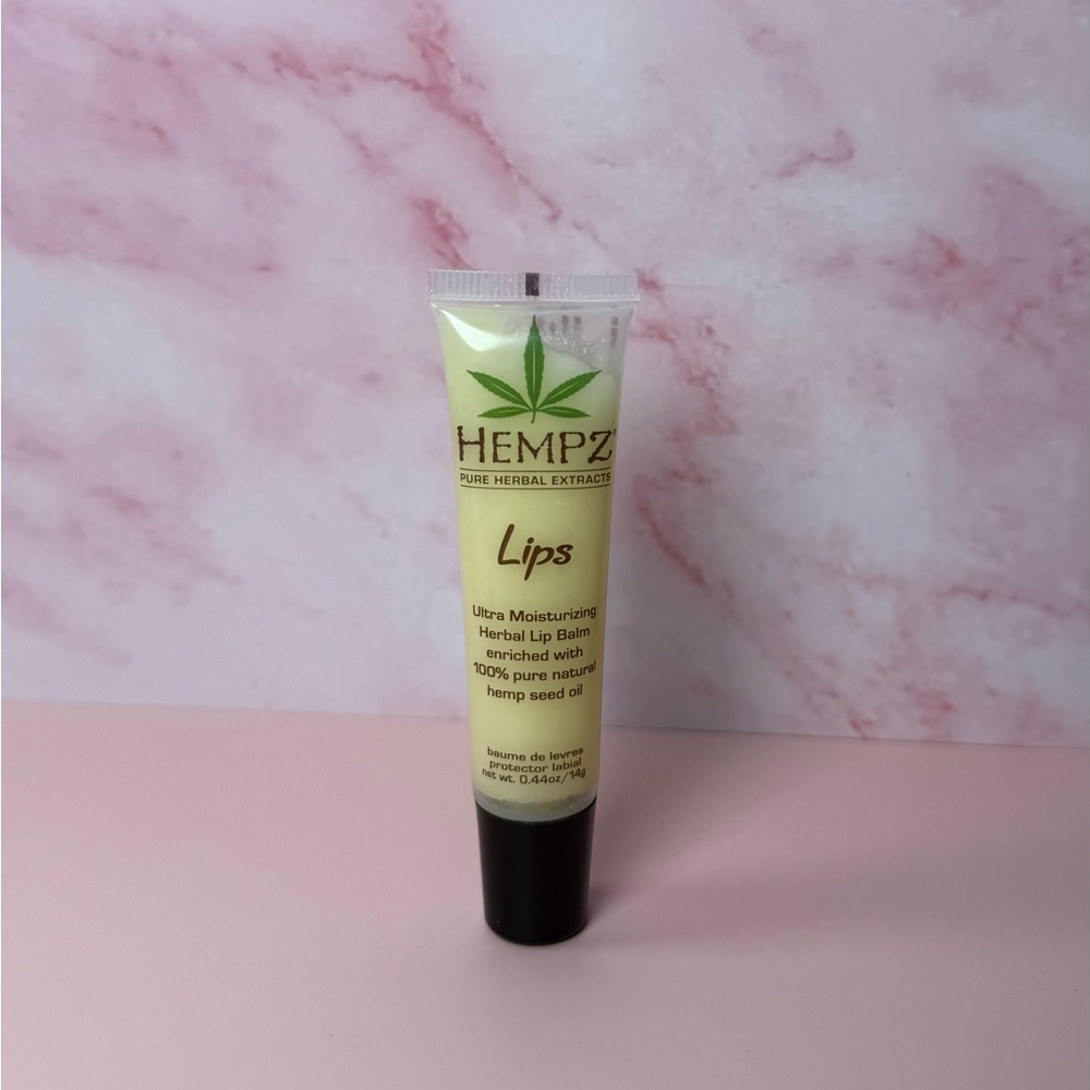 Hempz Ultra Moisturizing Lip Balm with Black Cap